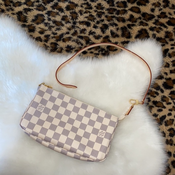 Louis Vuitton Handbags - Pochette accessories azur